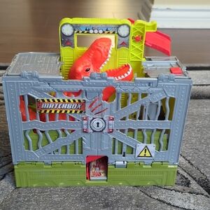 Mattel Matchbox Adventure Links Dino Breakout Toy Car Pop Up Playset / No Car